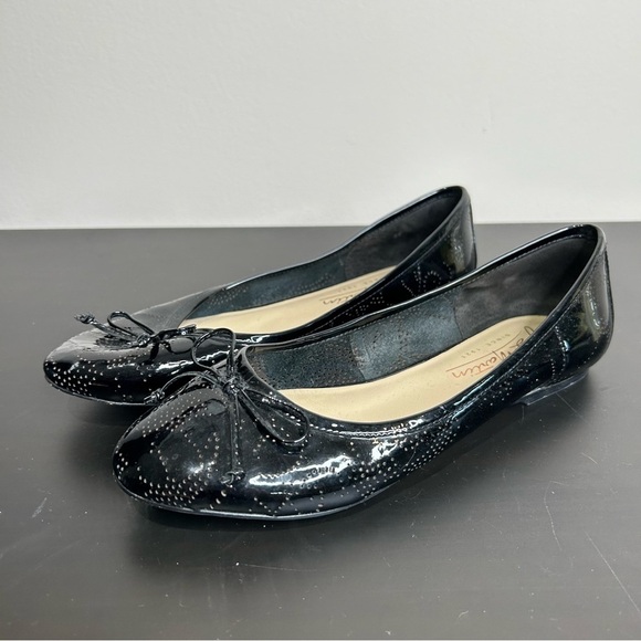 B Martin Patent Leather Ballet Flats with Perforated Detail Black Size… - Picture 2 of 10